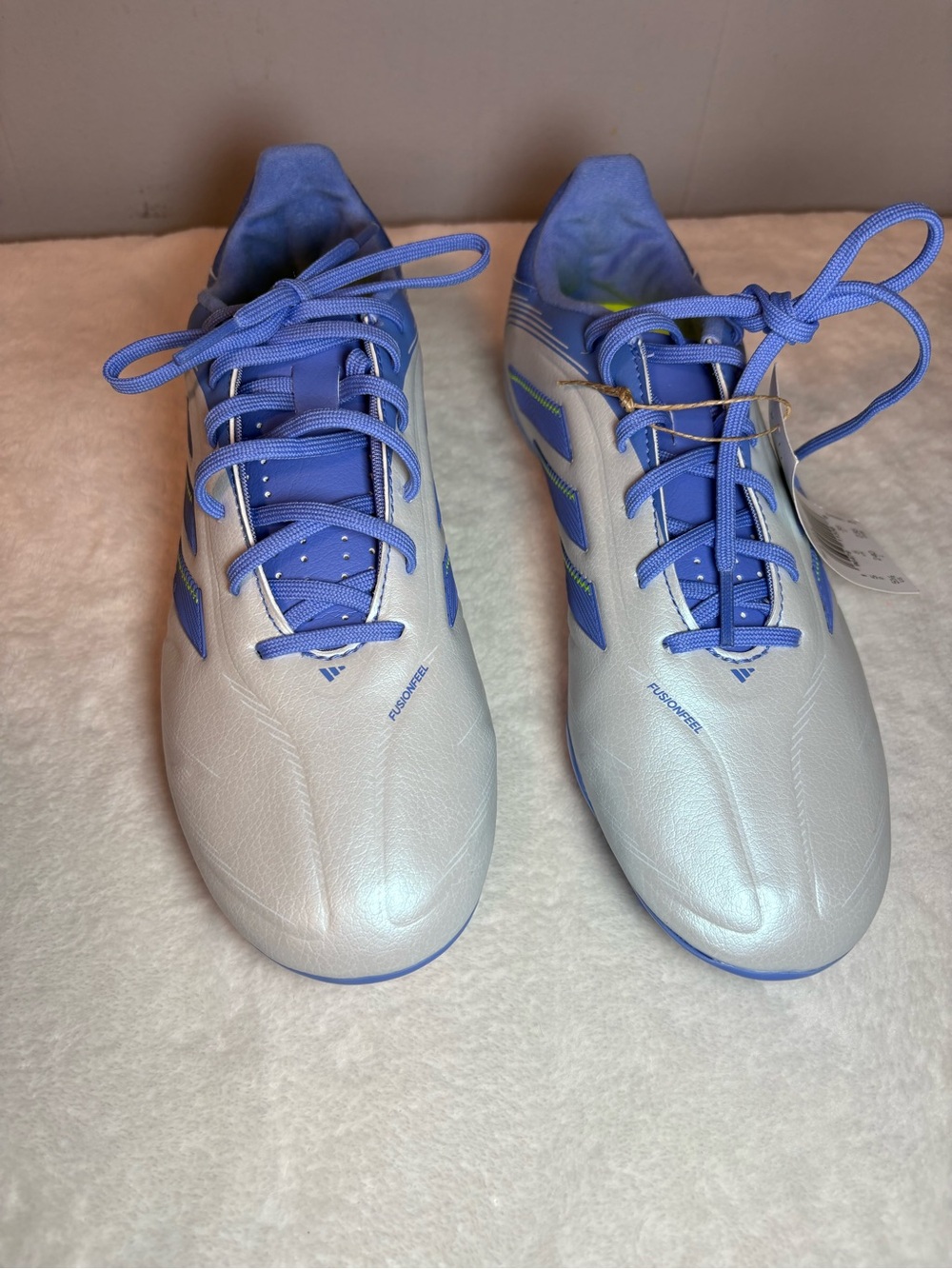 Women’s Athletic Sneakers in Light Gray and Blue - Performance Fit